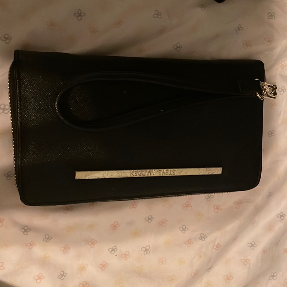 Black Steve Madden wallet